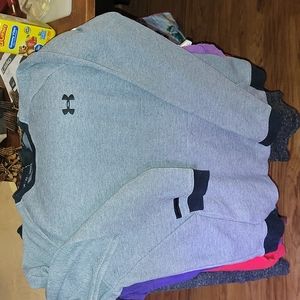 Under Armor sweatshirt